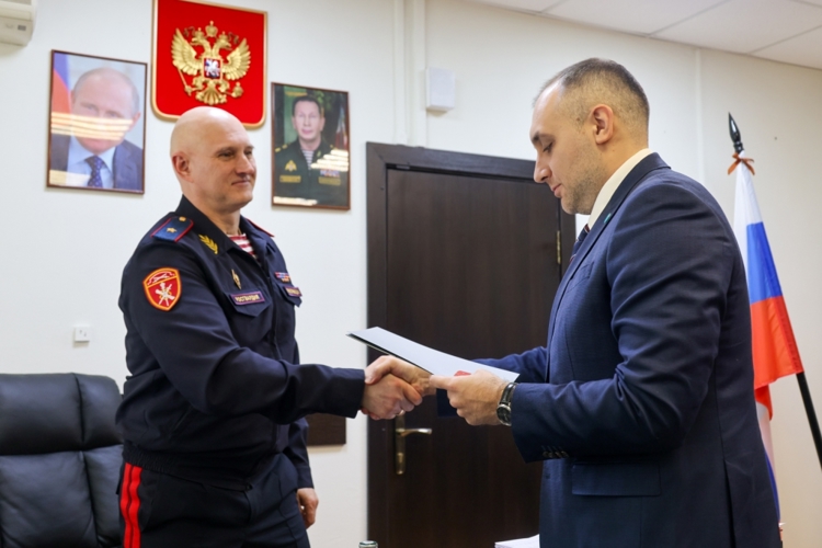 Вице-губернатор Санкт-Петербурга поблагодарил ГУ Росгвардии за участие в проведении "Самого большого семейного фестиваля"