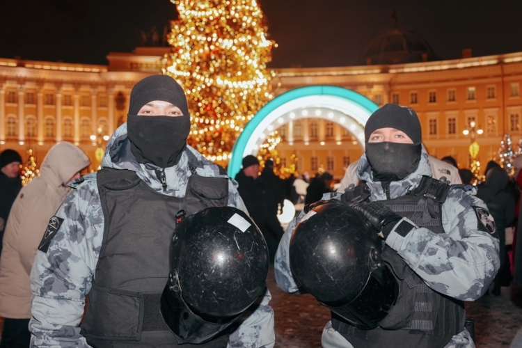 В Санкт-Петербурге подразделения Росгвардии обеспечили правопорядок в новогоднюю ночь