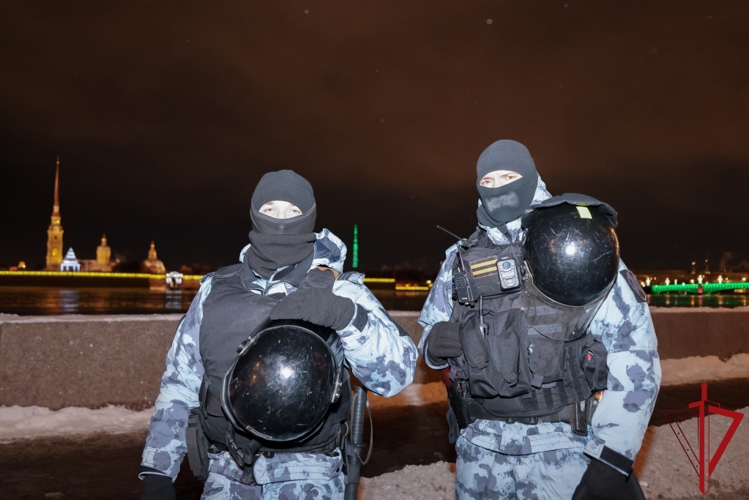 В Санкт-Петербурге подразделения Росгвардии обеспечили правопорядок в новогоднюю ночь