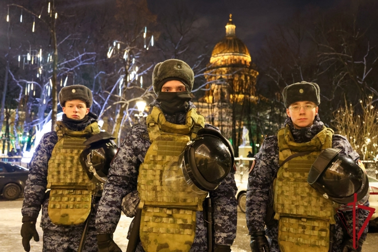 В Санкт-Петербурге подразделения Росгвардии обеспечили правопорядок в новогоднюю ночь