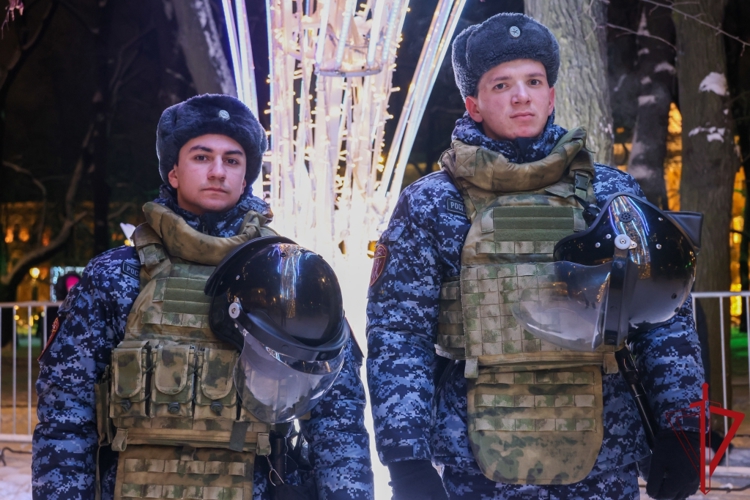 В Санкт-Петербурге подразделения Росгвардии обеспечили правопорядок в новогоднюю ночь