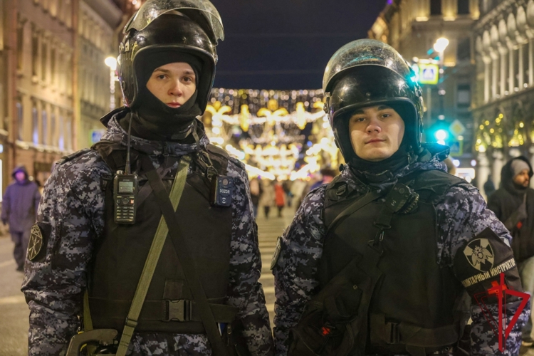 В Санкт-Петербурге подразделения Росгвардии обеспечили правопорядок в новогоднюю ночь