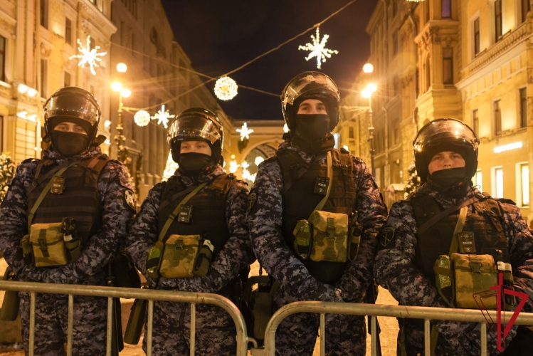 В Санкт-Петербурге подразделения Росгвардии обеспечили правопорядок в новогоднюю ночь