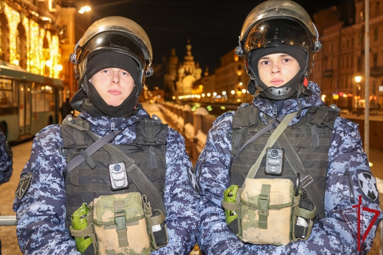 В Санкт-Петербурге подразделения Росгвардии обеспечили правопорядок в новогоднюю ночь