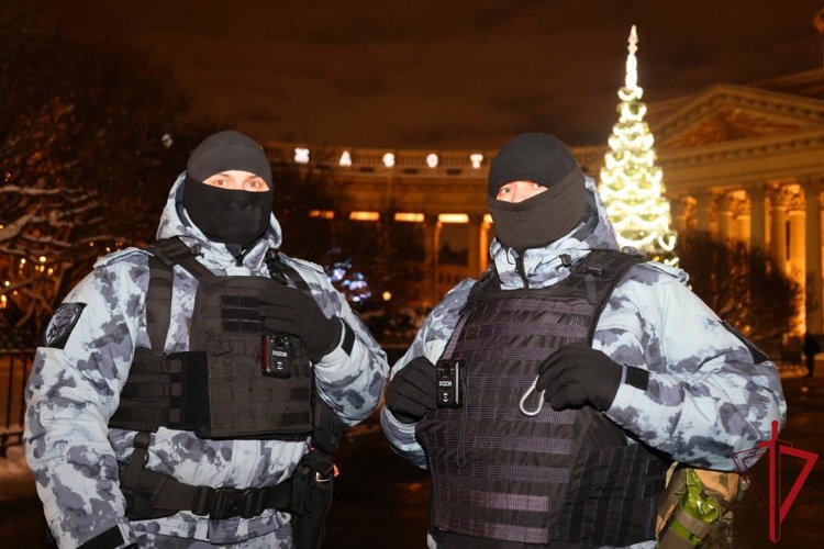 В Санкт-Петербурге и Ленобласти сотрудники и военнослужащие Росгвардии обеспечили правопорядок в Рождество Христово