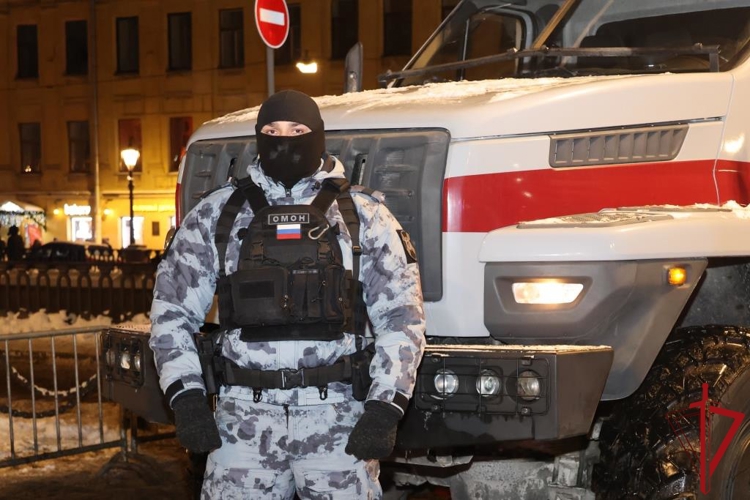 В Санкт-Петербурге и Ленобласти сотрудники и военнослужащие Росгвардии обеспечили правопорядок в Рождество Христово