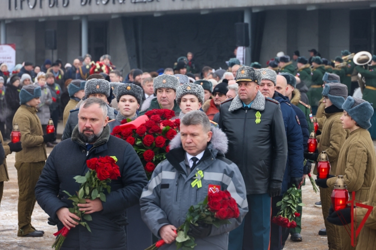 В Ленобласти представители Росгвардии приняли участие в мероприятии, посвященном 83-й годовщине прорыва блокады Ленинграда