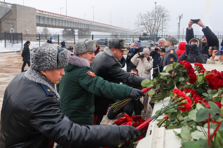 В Ленобласти представители Росгвардии приняли участие в мероприятии, посвященном 83-й годовщине прорыва блокады Ленинграда