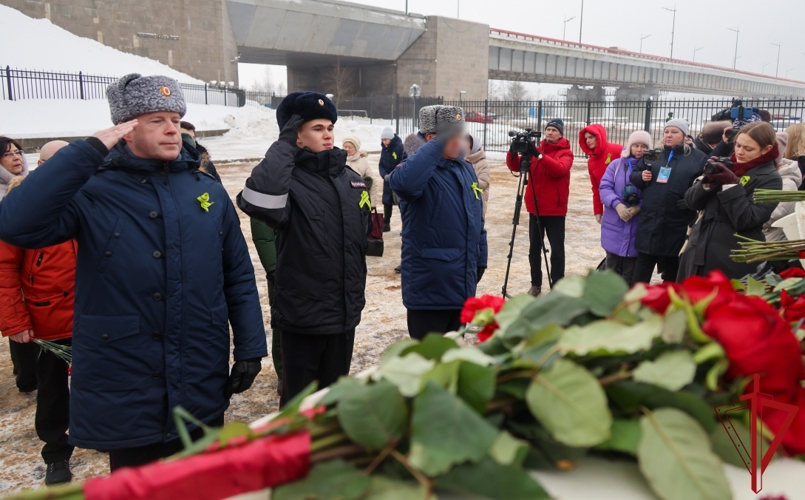 В Ленобласти представители Росгвардии приняли участие в мероприятии, посвященном 83-й годовщине прорыва блокады Ленинграда
