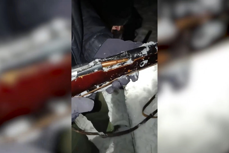 В Ленобласти сотрудники СОБР Росгвардии задержали нетрезвого гражданина, обстрелявшего из ружья автомобиль скорой помощи