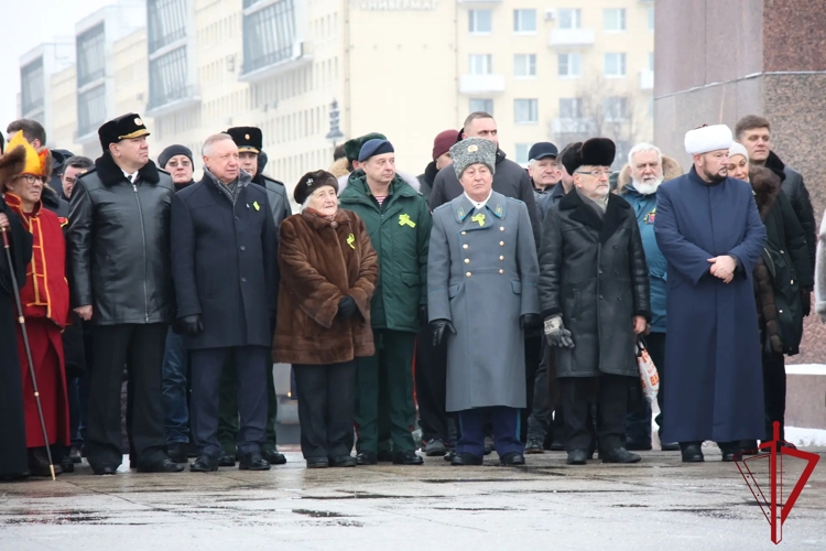 Представители ГУ Росгвардии в составе делегации Северо-Западного округа войск национальной гвардии почтили память павших защитников Ленинграда
