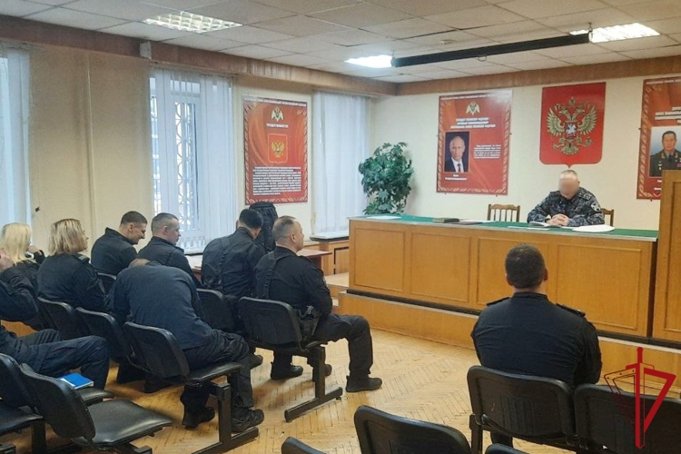 В Санкт-Петербурге и Ленинградской области в подразделениях ГУ Росгвардии проходит зимний период подготовки