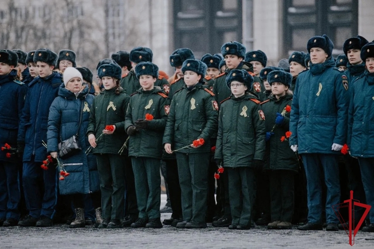 Представители ГУ Росгвардии в составе делегации Северо-Западного округа войск национальной гвардии почтили память павших защитников Ленинграда