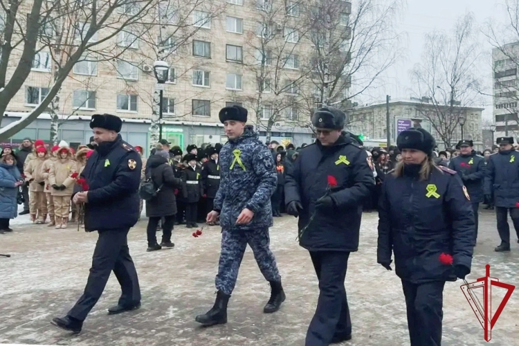 Представители подразделений вневедомственной охраны приняли участие в мероприятиях, посвященных Дню полного освобождения Ленинграда от фашистской блокады