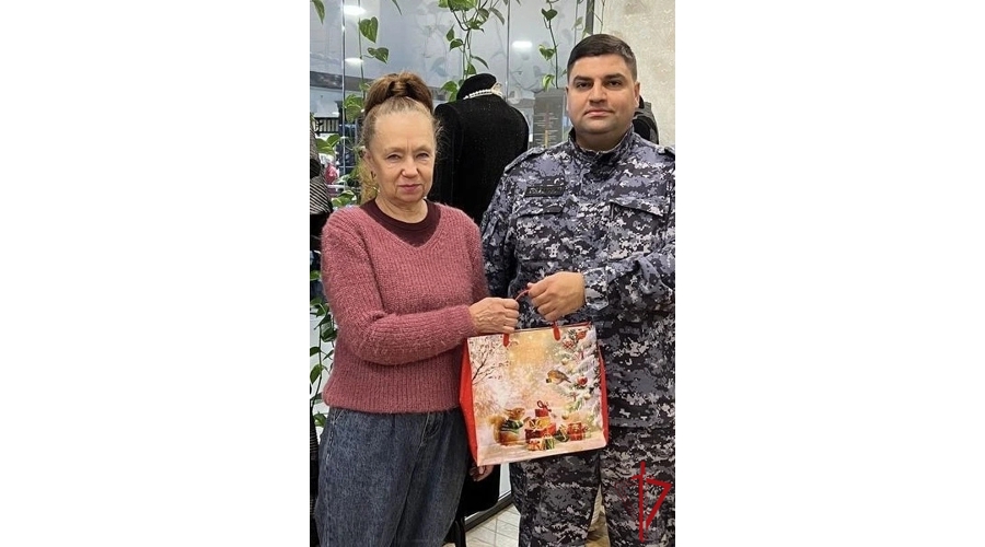В Санкт-Петербурге и Ленобласти росгвардейцы поздравили с новогодними праздниками ветеранов и матерей погибших сослуживцев