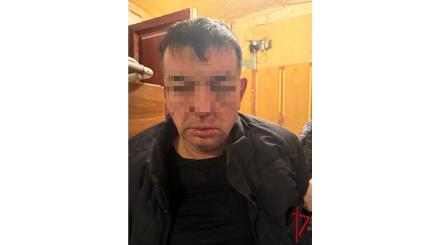 В Центральном районе наряд Росгвардии задержал гражданина, пустившего в ход нож во время конфликта в коммунальной квартире