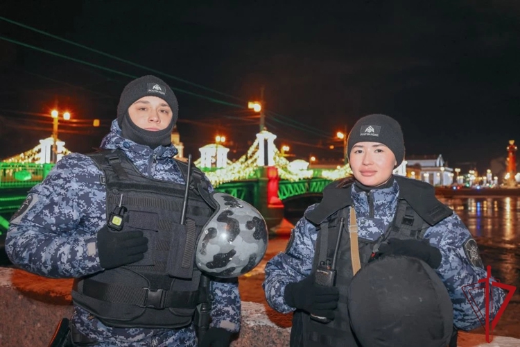 В Санкт-Петербурге подразделения Росгвардии обеспечили правопорядок в новогоднюю ночь