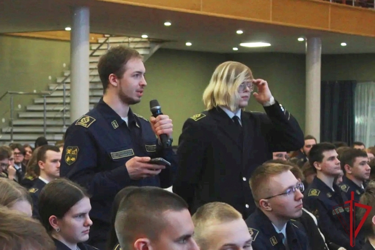 Сотрудники ОМОН «Бастион» Росгвардии провели встречу со студентами Горного университета