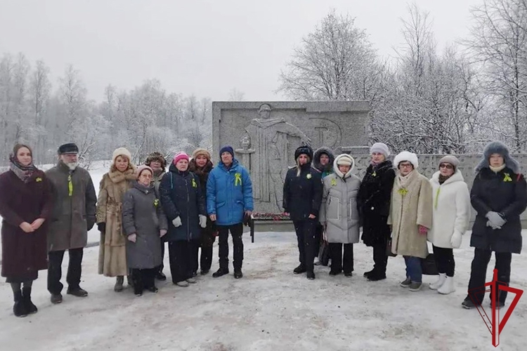 Представители подразделений вневедомственной охраны приняли участие в мероприятиях, посвященных Дню полного освобождения Ленинграда от фашистской блокады