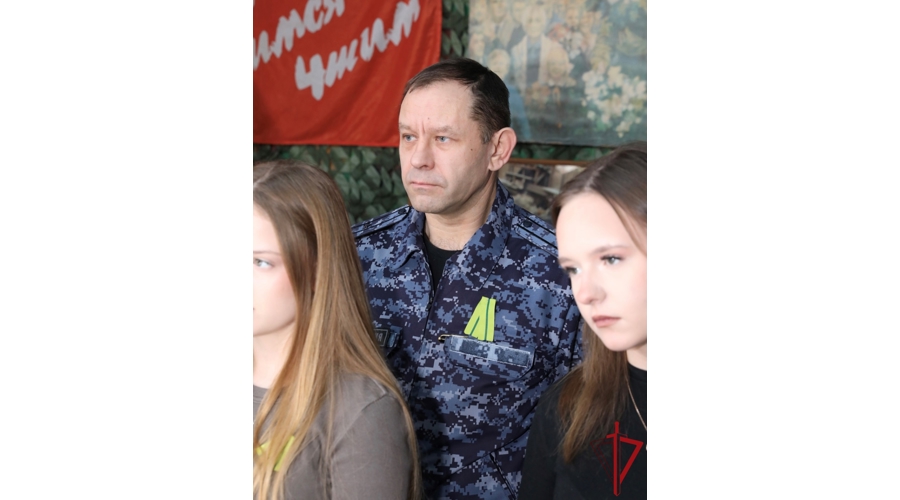 Представители Росгвардии провели урок мужества для школьников, посвященный Дню полного освобождения Ленинграда от фашистской блокады
