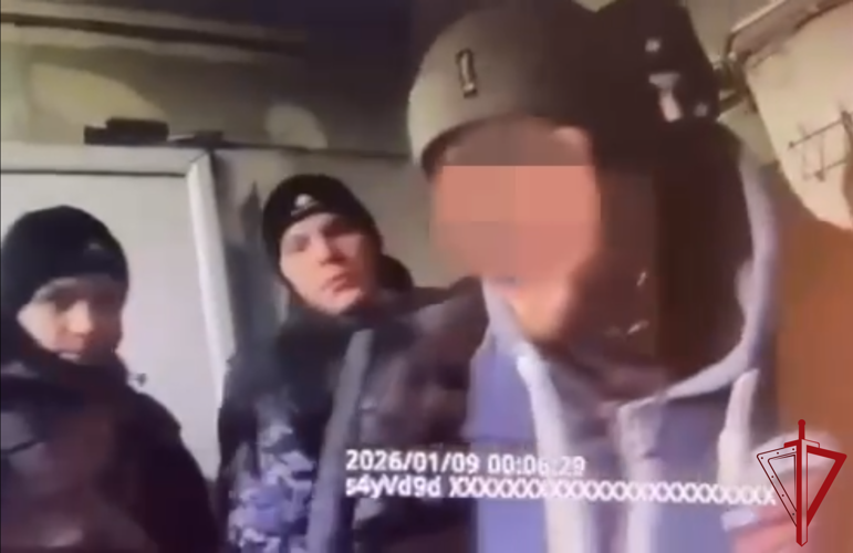 В Красногвардейском районе росгвардейцы задержали гражданина, угрожавшего убийством соседу по коммуналке