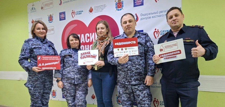 Представители Росгвардии сдали кровь для пациентов медицинских учреждений  