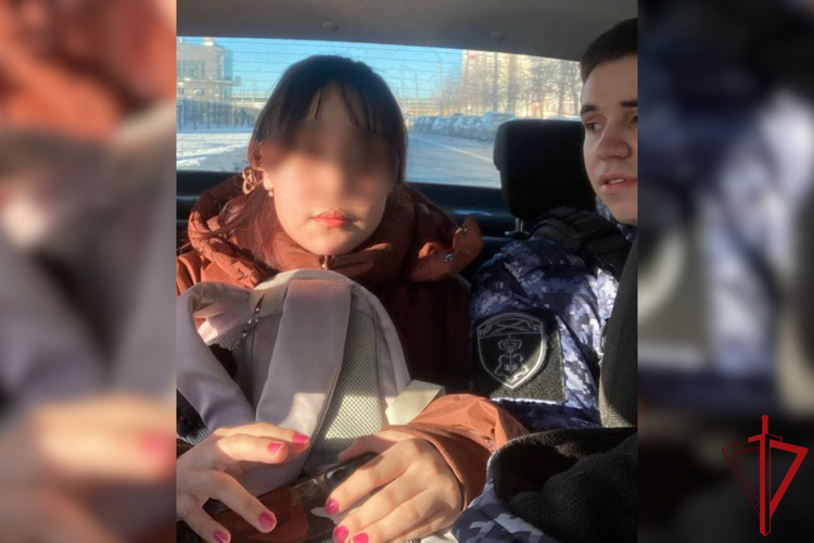 В Петербурге росгвардейцы задержали правонарушительницу, совершившую поджог заправочной колонки
