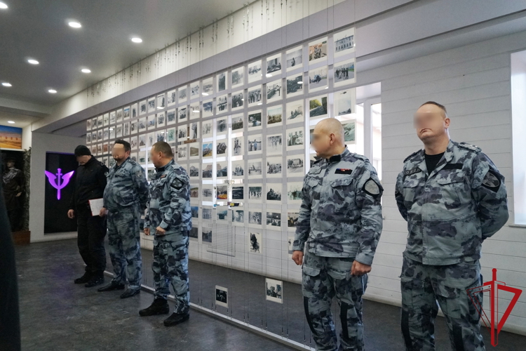 В ОМОН «Бастион» Росгвардии почтили память россиян, исполнявших служебный долг за пределами Отечества