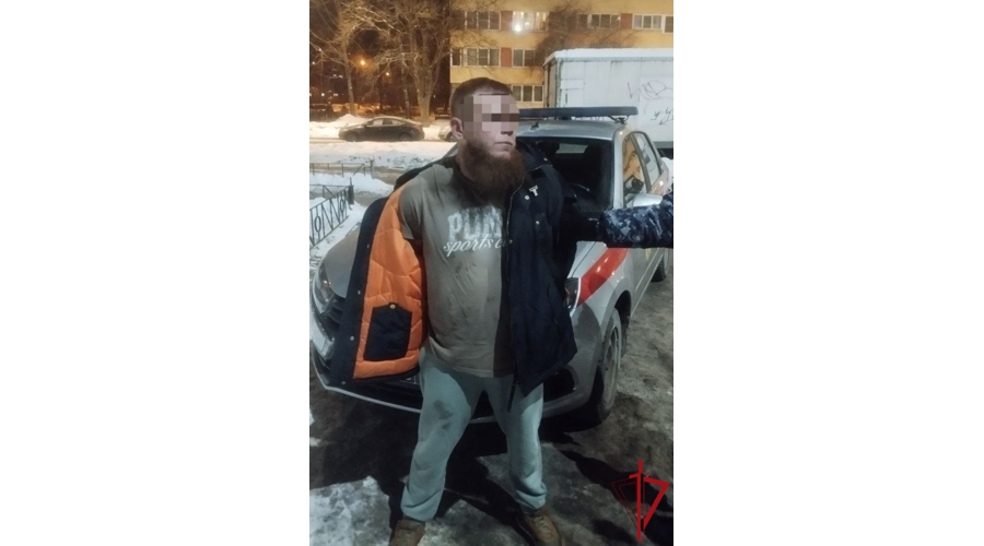 В Калининском районе наряд Росгвардии задержал дебошира, угрожавшего убийством администратору банного комплекса