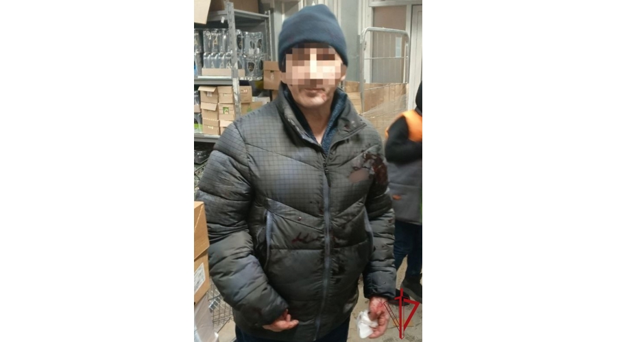 В Красногвардейском районе сотрудники Росгвардии задержали дебошира, устроившего погром в супермаркете