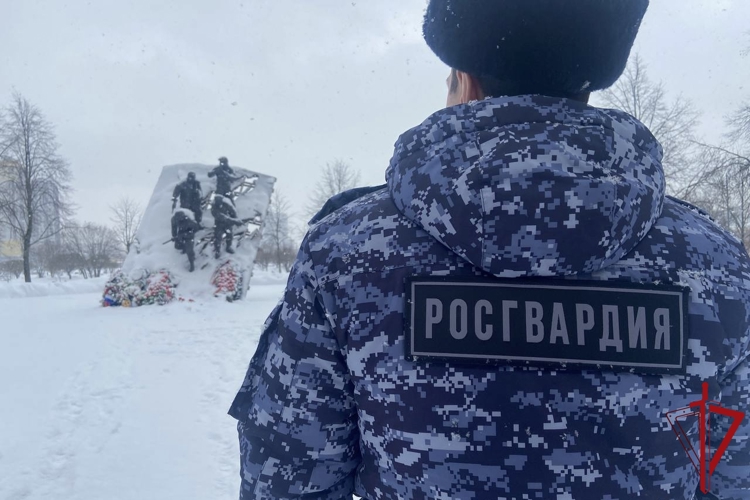 В Санкт-Петербурге и Ленинградской области росгвардейцы почтили память воинов-интернационалистов