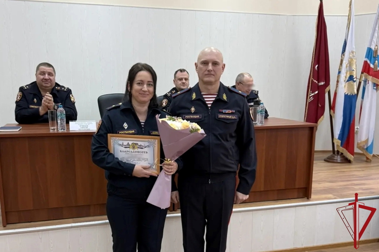 Начальник ГУ Росгвардии поздравил сотрудников Центра лицензионно-разрешительной работы с профессиональным праздником