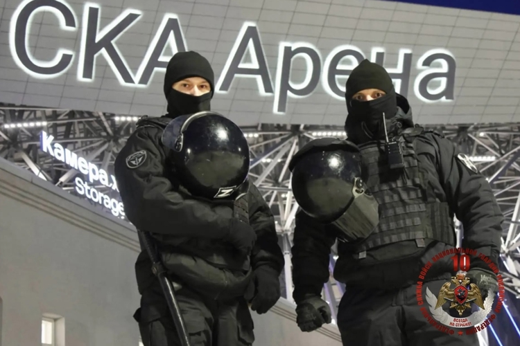 Сотрудники и военнослужащие Росгвардии обеспечили общественный порядок при проведении матча КХЛ