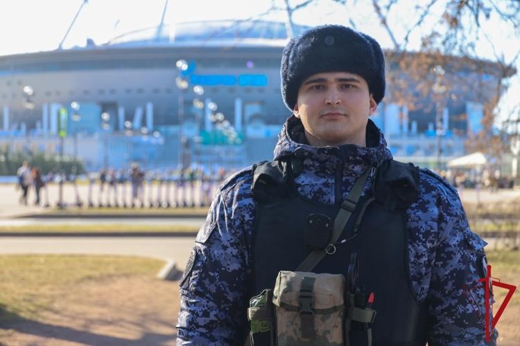 Сотрудники и военнослужащие Росгвардии обеспечили правопорядок во время футбольного матча "Зенит" – "Кайрат"