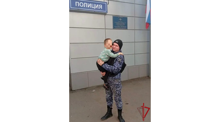 Петербургские росгвардейцы разыскали ребенка, ушедшего из дома