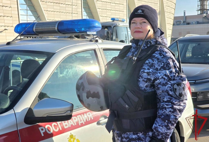 Сотрудники и военнослужащие Росгвардии приняли участие в охране правопорядка при проведении футбольного матча «Зенит» - «Динамо»
