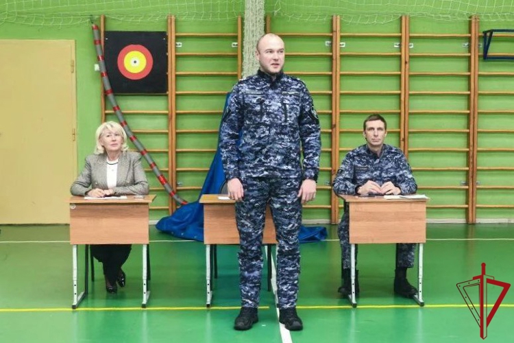 В Санкт-Петербурге представители Росгвардии приняли участие в военно-патриотическом мероприятии