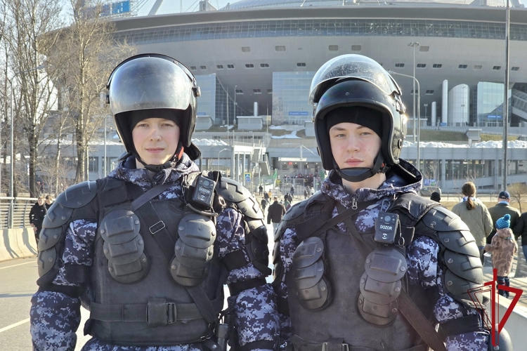 В Петербурге подразделения Росгвардии обеспечили правопорядок во время футбольного матча «Зенит» – «Спартак»