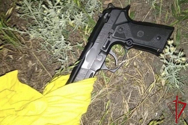 В Невском районе наряд Росгвардии задержал участника драки, подозреваемого в нанесении побоев несовершеннолетнему