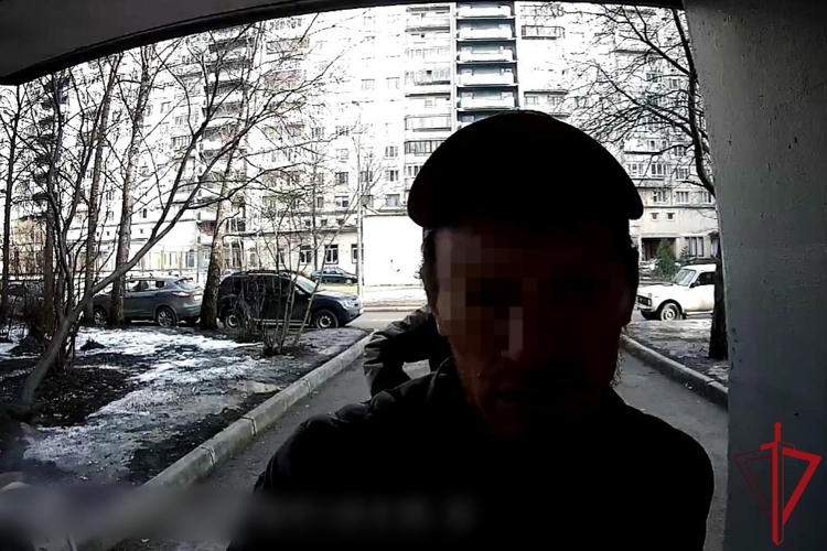 В Красногвардейском районе наряд вневедомственной охраны задержал правонарушителя, разыскиваемого за хранение запрещенных веществ