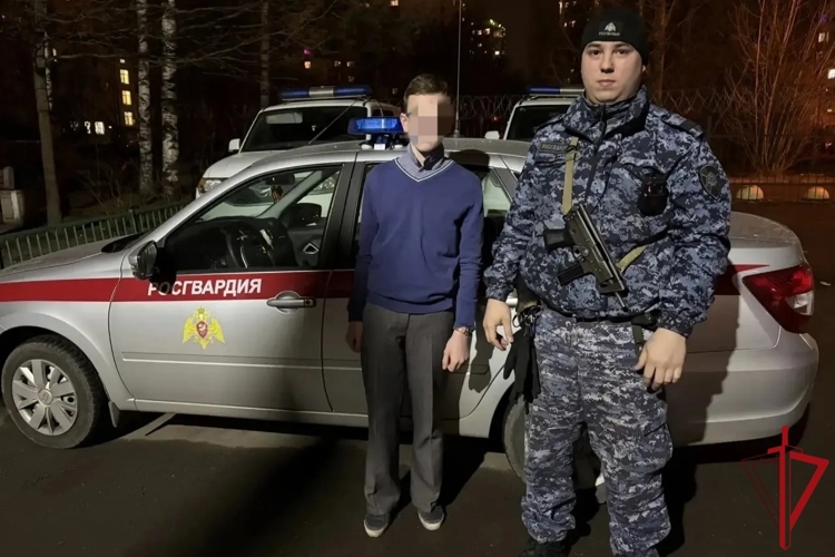В Кировском районе росгвардейцы разыскали несовершеннолетнего, ушедшего из дома