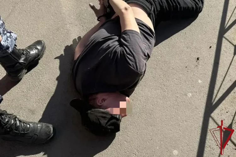 В Центральном районе наряд Росгвардии задержал правонарушителя, похитившего полушубок стоимостью 1,4 млн рублей