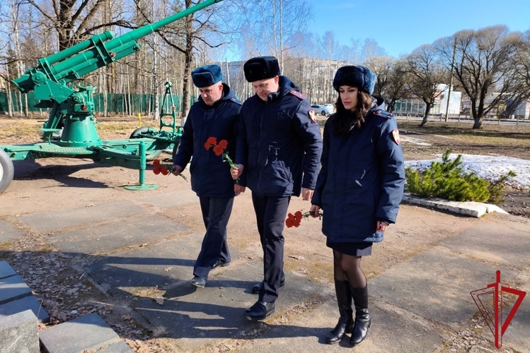 Во Всеволожском районе представители Росгвардии почтили память воинов 1-й стрелковой дивизии внутренних войск НКВД СССР