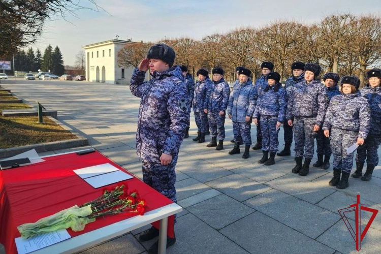 Сотрудники вневедомственной охраны Калининского района Санкт-Петербурга торжественно приняли присягу