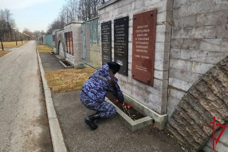 Сотрудники вневедомственной охраны Калининского района Санкт-Петербурга торжественно приняли присягу