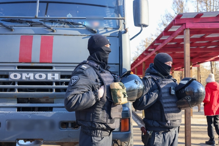Сотрудники и военнослужащие Росгвардии обеспечили правопорядок во время футбольного матча "Зенит" – "Кайрат"