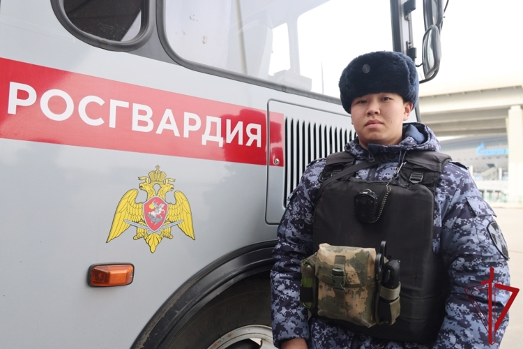 Сотрудники и военнослужащие Росгвардии обеспечили правопорядок во время международного футбольного матча