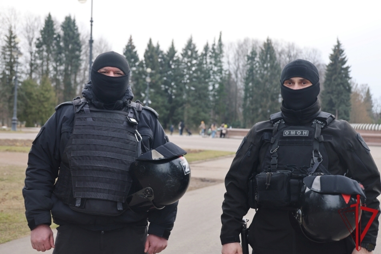 Сотрудники и военнослужащие Росгвардии обеспечили правопорядок во время международного футбольного матча