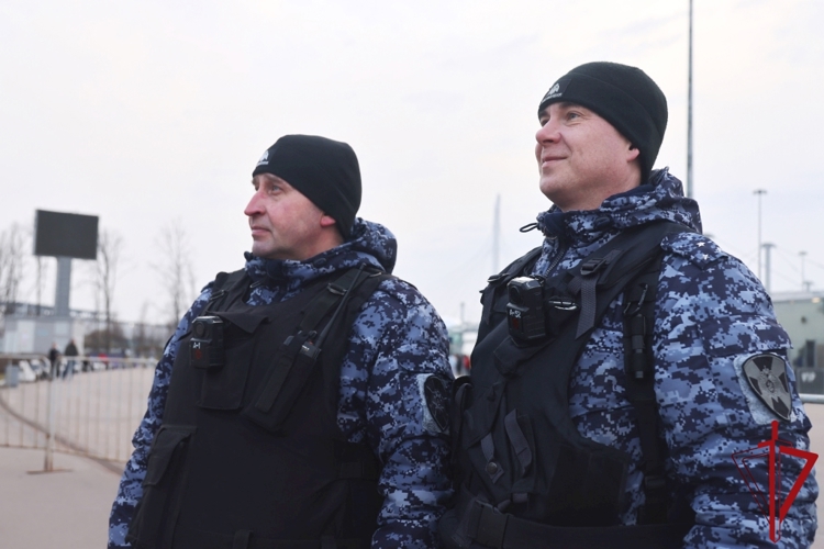 Сотрудники и военнослужащие Росгвардии обеспечили правопорядок во время международного футбольного матча