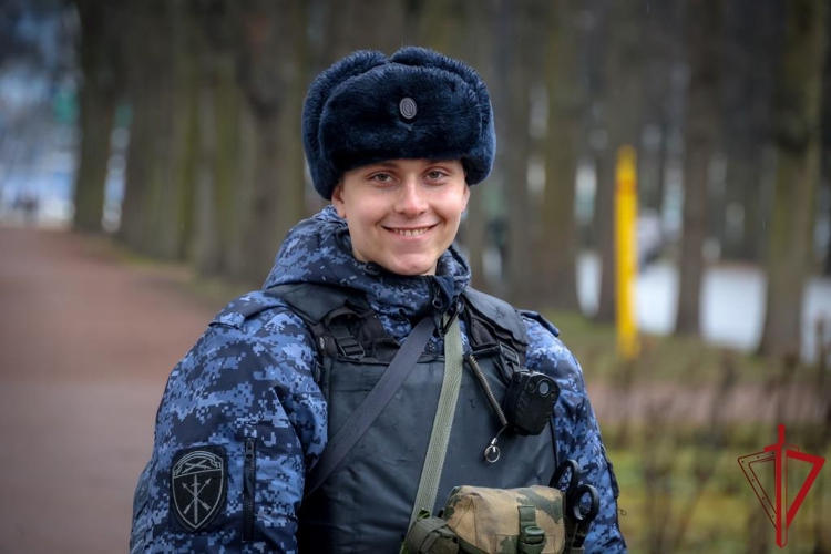 В Санкт-Петербурге сотрудники и военнослужащие Росгвардии обеспечили правопорядок при проведении футбольного матча "Зенит" - "Крылья Советов"